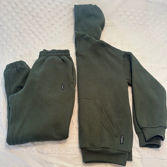 Comfrt Standard Bundle Sweatsuit in Forest Green - Picture 5 of 10